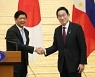 일본·필리핀 정상회담…"안보 협력 강화"
