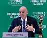 인판티노 FIFA 회장, 연임 성공…임기 2027년까지