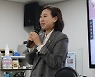 이새날 서울시의원, ‘시니어를 위한 봄꽃처럼 아름다운 메이크업 특강’ 행사 참석