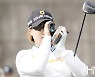 [Ms포토] 정윤지 '거리 확인 필수'