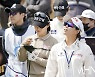 [Ms포토] 안강건설 전예성-김시원-임진희 '바람을 읽어라'