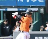 "No Doubt" 수베로 감독 극찬에도, 19살 문현빈은 만족을 모른다