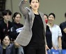 작전 지시하는 BNK 박정은 감독