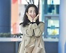 출근길 박하선, 빵터지는 모습마저 매력~ [포토엔HD]