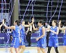 여자농구 우리은행, 챔프전 2연승…통합우승 1승 남겨