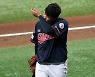 롯데 투수 서준원, '미성년자에 신체사진 요구' 혐의 기소