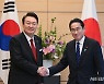 韓 “WTO 제소 철회”…日 “23일부터 반도체 핵심소재 규제 해제”