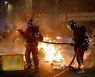 佛 연금개혁 강행에 불붙은 100만 시위...172명 체포, 경찰 149명 부상