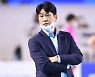 김종민 감독, 연신 이윤정 칭찬 "힘들었을 텐데 잘했어"