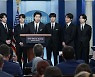'서태지와 아이들부터 뉴진스까지' 쉼 없이 달려온 케이팝의 시간