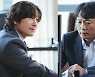 ‘신성한, 이혼’ 조승우, 싫어하던 전배수 찾는 이유는?