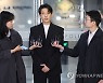 ‘마약 혐의’ 유아인, 12시간 조사 후 귀가...“큰 실망 드려 죄송”
