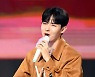 김재환,'달달한 눈빛으로 열창' [사진]