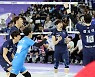 챔프전 70%의 확률 잡고…대한항공이 먼저 날았다
