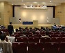 행동주의 열풍 '반쪽 성과'…"제도·인식개선 부족"
