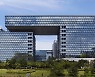 Korean game developers cut wages while focusing on future projects