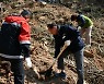 거제시, 제78회 식목일 기념행사 개최…묘목 2000주 식재