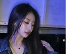 이미주, 청재킷 입고 미모 발산..청량미 넘친 '상큼 미소' [스타IN★]