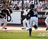 선발, 불펜, 타격, 디테일... 장점이 하나도 보이지 않았다. 우승후보의 충격적인 개막전 패배[수원 리포트]