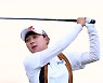 추운 날씨 속에 '노보기' 선두 달린 김효주의 비결은? [LPGA]