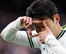 EPL 100호골 사냥 나서는 손흥민…4일 새벽, 이 세리머니 ‘100번째’ 찍자