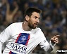 '호날두 넘은' 메시, 유럽 통산 496호골…PSG, 11번째 리그 우승 확정