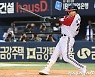 김현수 '3루 주자를 불러들이는 타격'[포토]