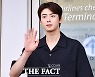 차은우, 잘생긴 얼굴로 반갑게 손 인사 [TF사진관]