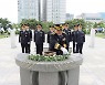 수원구치소, 수원현충탑 참배…"국민 위한 봉사 정신 계승"