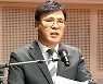 사퇴 카드 꺼낸 KBS 사장..."수신료 분리 철회시 물러날 것"