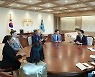 샘 알트만 오픈에이아이 대표 접견하는 윤 대통령