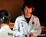 최인규 감독 “강팀 상대 2패 최악은 아냐… 가능성 많다” [LCK]