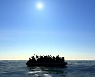 伊, 지중해 난민 구조선 운영단체 자금 지원하는 獨 비난