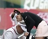 [Ms포토] 안소현 '출발 전 짐 정리'