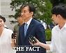 조국 "검찰, 김건희 주가조작·양평도로 의혹 수사해야"