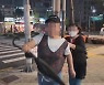 "우산 휘두르며 달려왔다"…김태우 유세장 폭행 혐의 중년 여성 수사