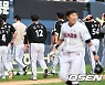 플럿코 리스크 터지고, 팀은 3연패…29년 만에 우승 앞두고 분위기 왜 이래...'글루미 할러데이'