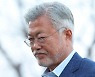 문재인 "꽃은 무죄다"…'울산 선거 개입' 판결은 언급안해