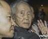 '인권범죄' 후지모리, 지지자들 환호 속 손 흔들며 석방