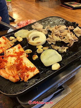 논현동맛집 / 자연석돌구이 - 먹고 배아팠던 수요미식회 삼겹살 맛집