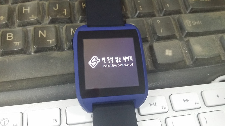 [SmartQ Z-Watch..